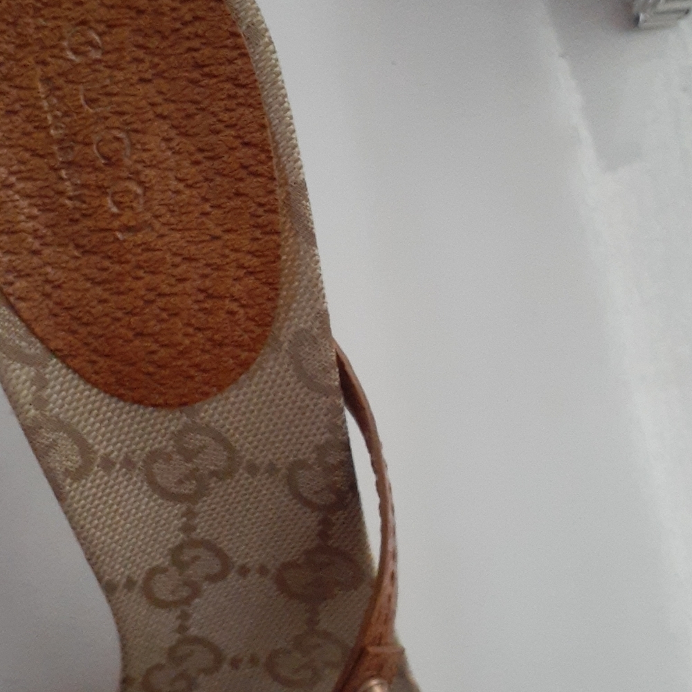 Gucci sandals
